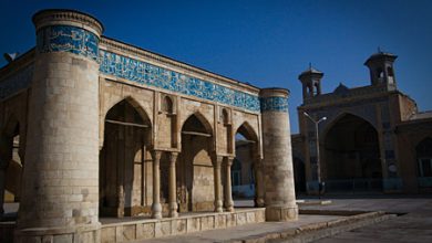 خدایخانه ۱ عکسنوشت "خدای خانه" مکانی است در میانهی صحن مسجد عتیق در شیراز