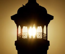 گلدستهی نور گلدستهی حرم مطهر سیدعلاءالدین حسینبنموسیالکاظم علیهالسلام (آستانه) در شیراز